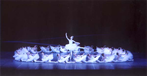 第15回発表会（2010.7.11） “ラ・バヤデール” 幻想の場、“白雪姫”、“卒業記念舞踏会”